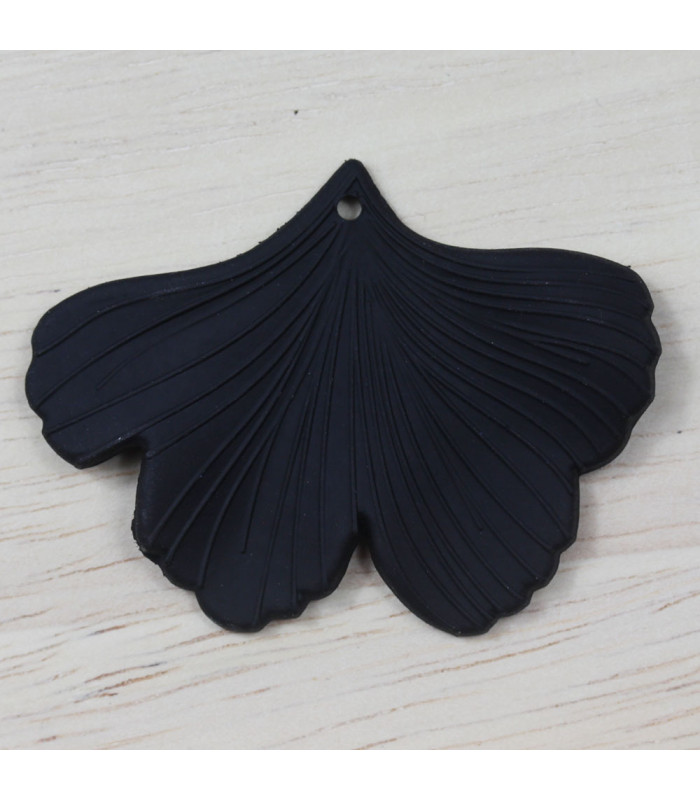 Pendentif Feuille Gingko en acrylique mat noir dos