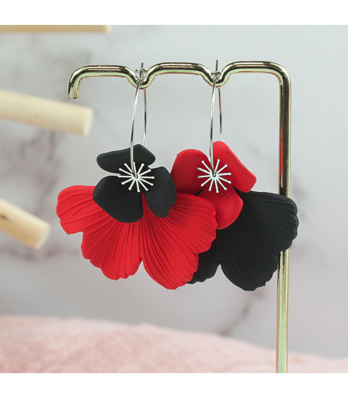 Pendentif Feuille Gingko en acrylique mat rose clair boucles d'oreilles rouge et noir