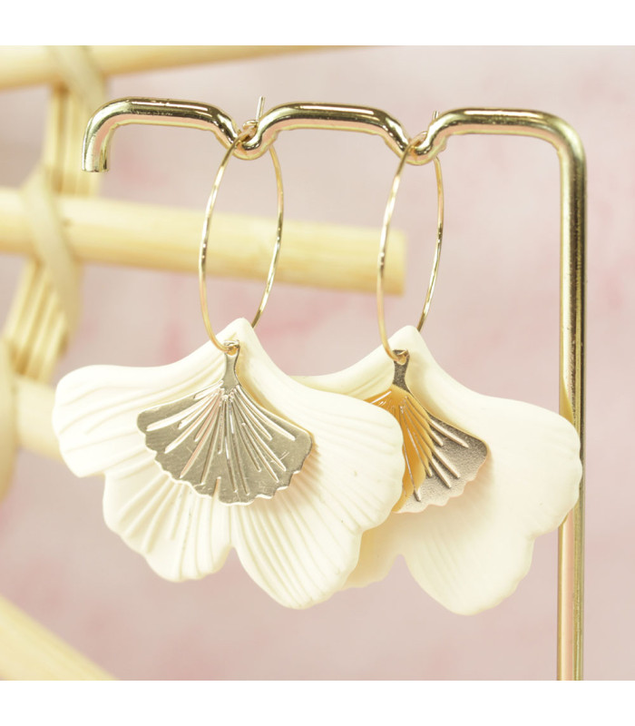 Pendentif Feuille Gingko en acrylique mat rose clair boucles d'oreilles beige