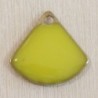 Sequin Émaillé triangle arrondi Jaune clair - 12x12mm