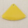 Sequin Émaillé grand triangle arrondi Jaune - 18x25mm